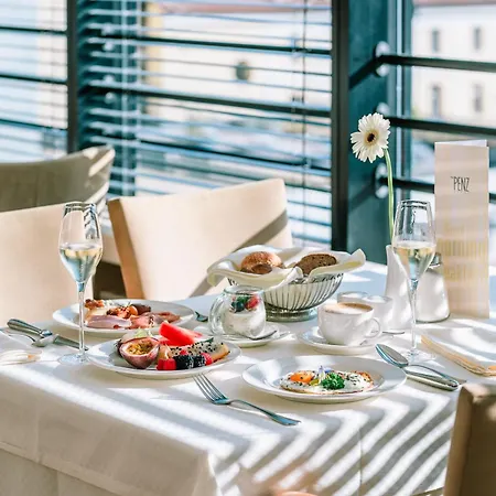 The Penz Ξενοδοχείο