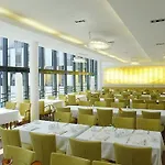 The Penz 4*